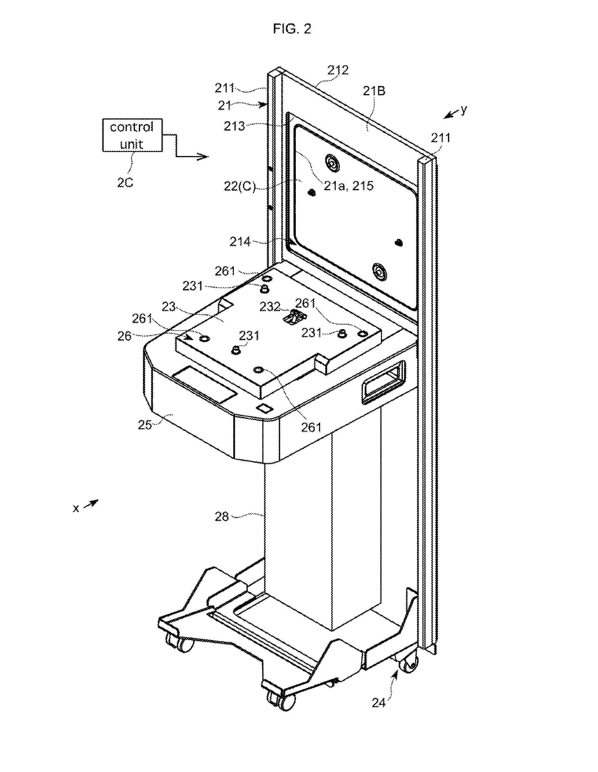 Door opening and closing apparatus, transfer apparatus, and storage container opening method