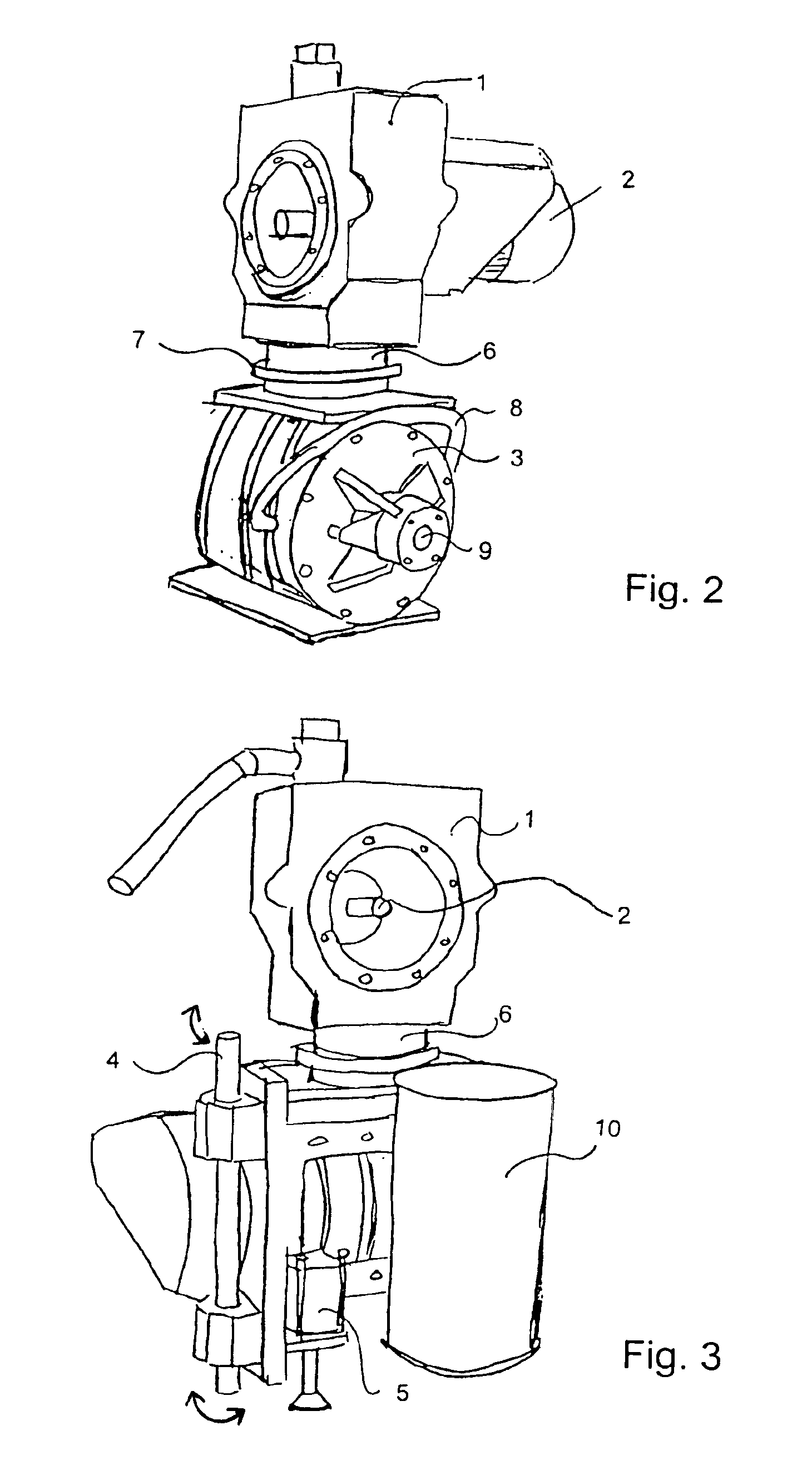 Apparatus for extrusion of water-containing products