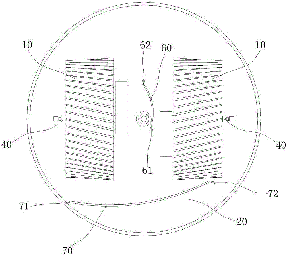 Paper pulp material pulverizing device