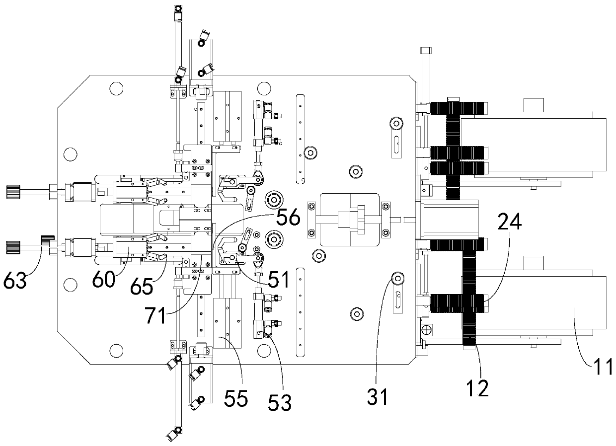 Glue feeding mechanism, glue sticking mechanism and cell winding device