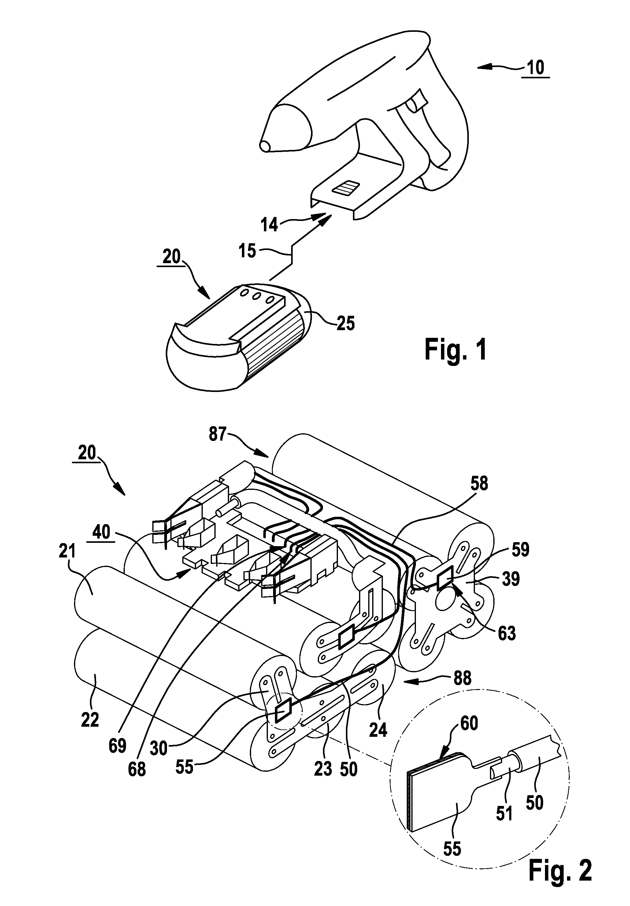 Making electrical contact with a rechargeable battery having a plurality of rechargeable battery cells