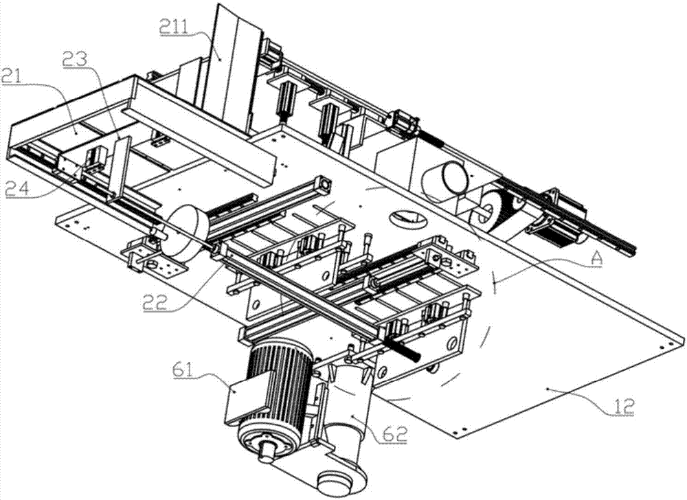 Clamping and conveying mechanism for processing cutting board