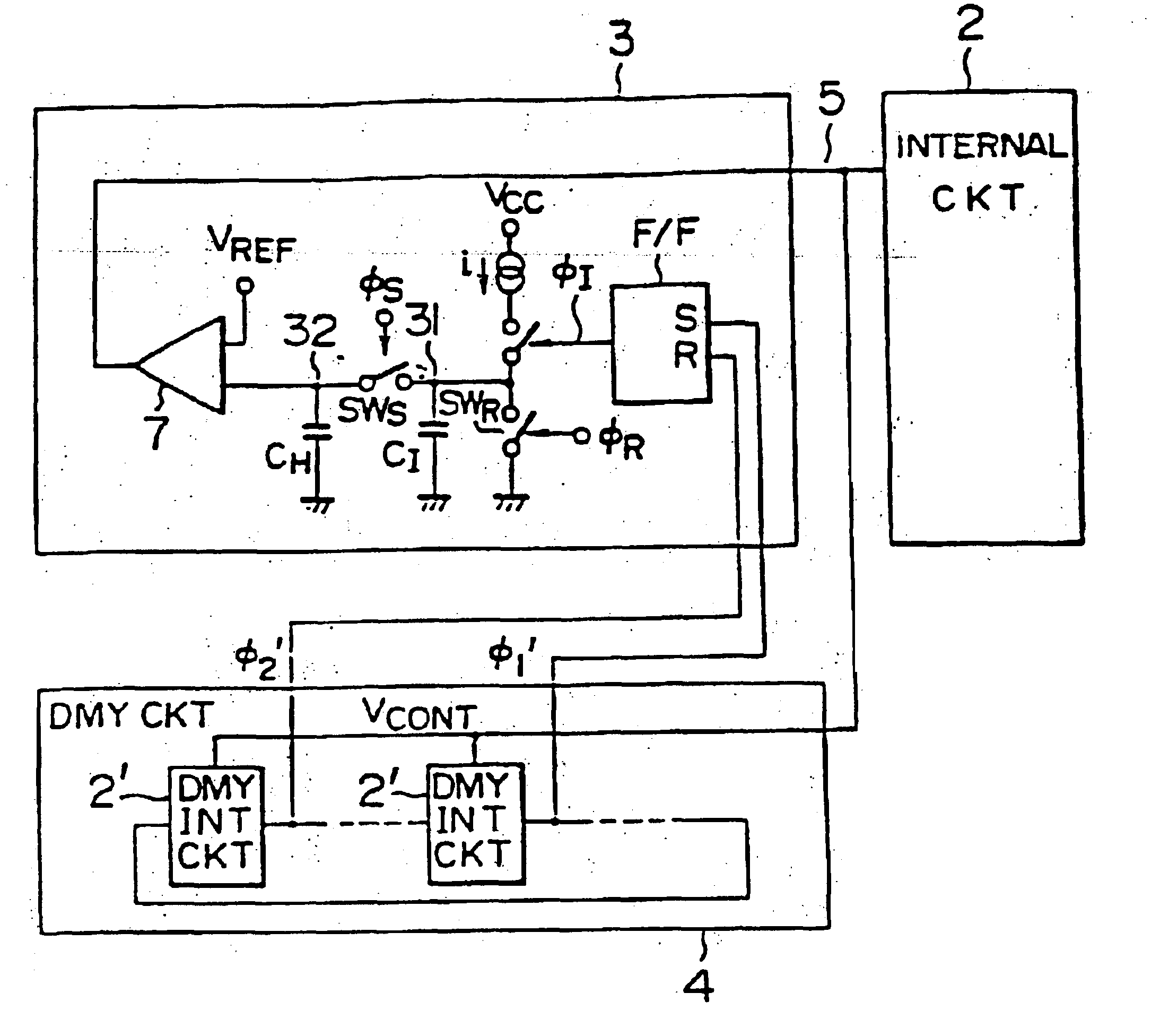 Semiconductor device incorporating internal power supply for compensating for deviation in operating condition and fabrication process conditions