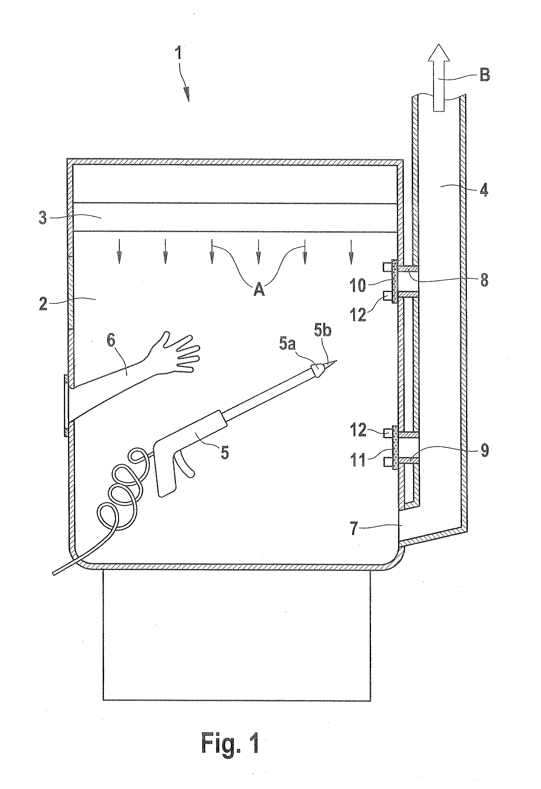 Apparatus having a closed-off work chamber with improved cleanability