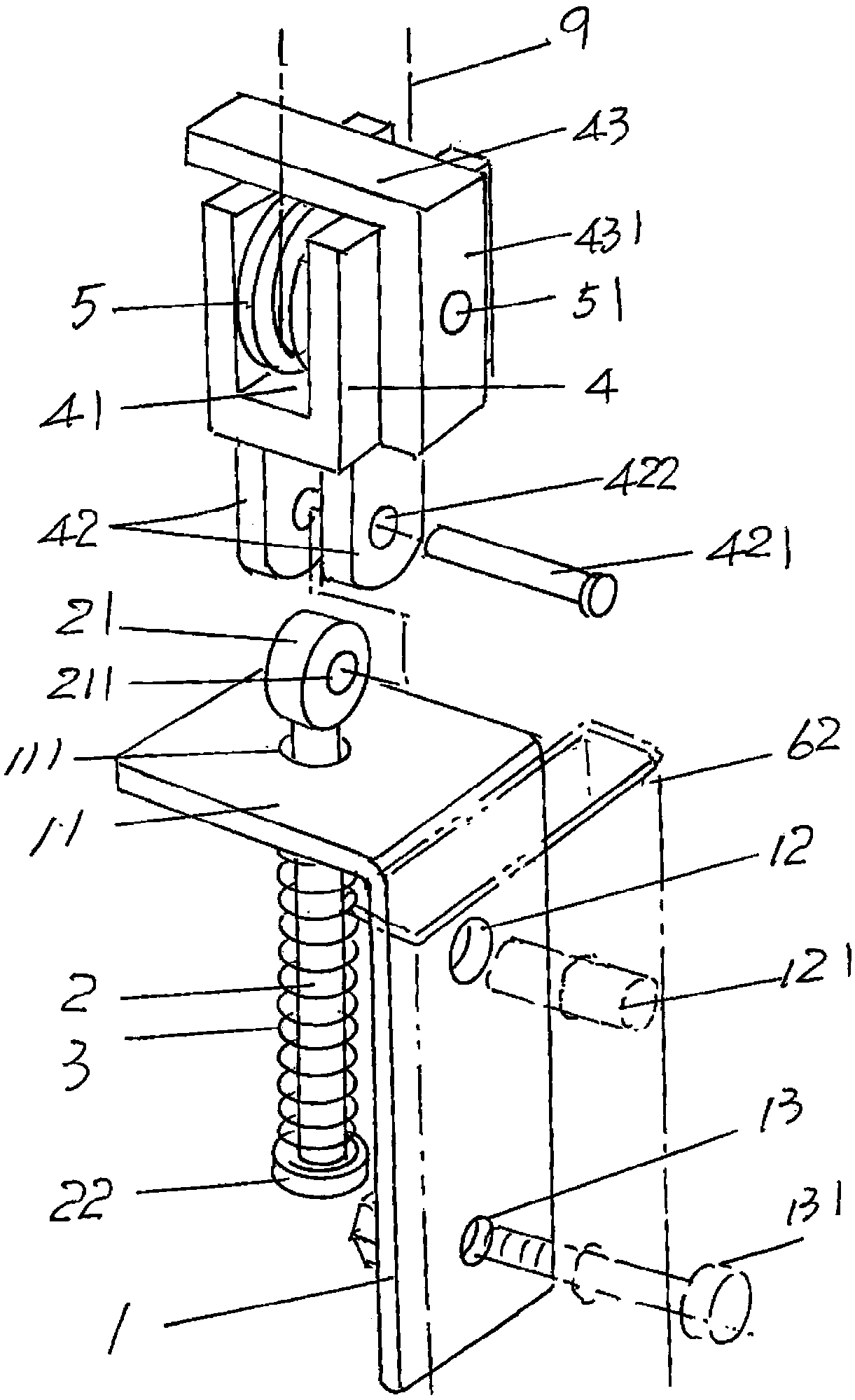 Pulling rope tensioning device of hollow glass with built-in shutter