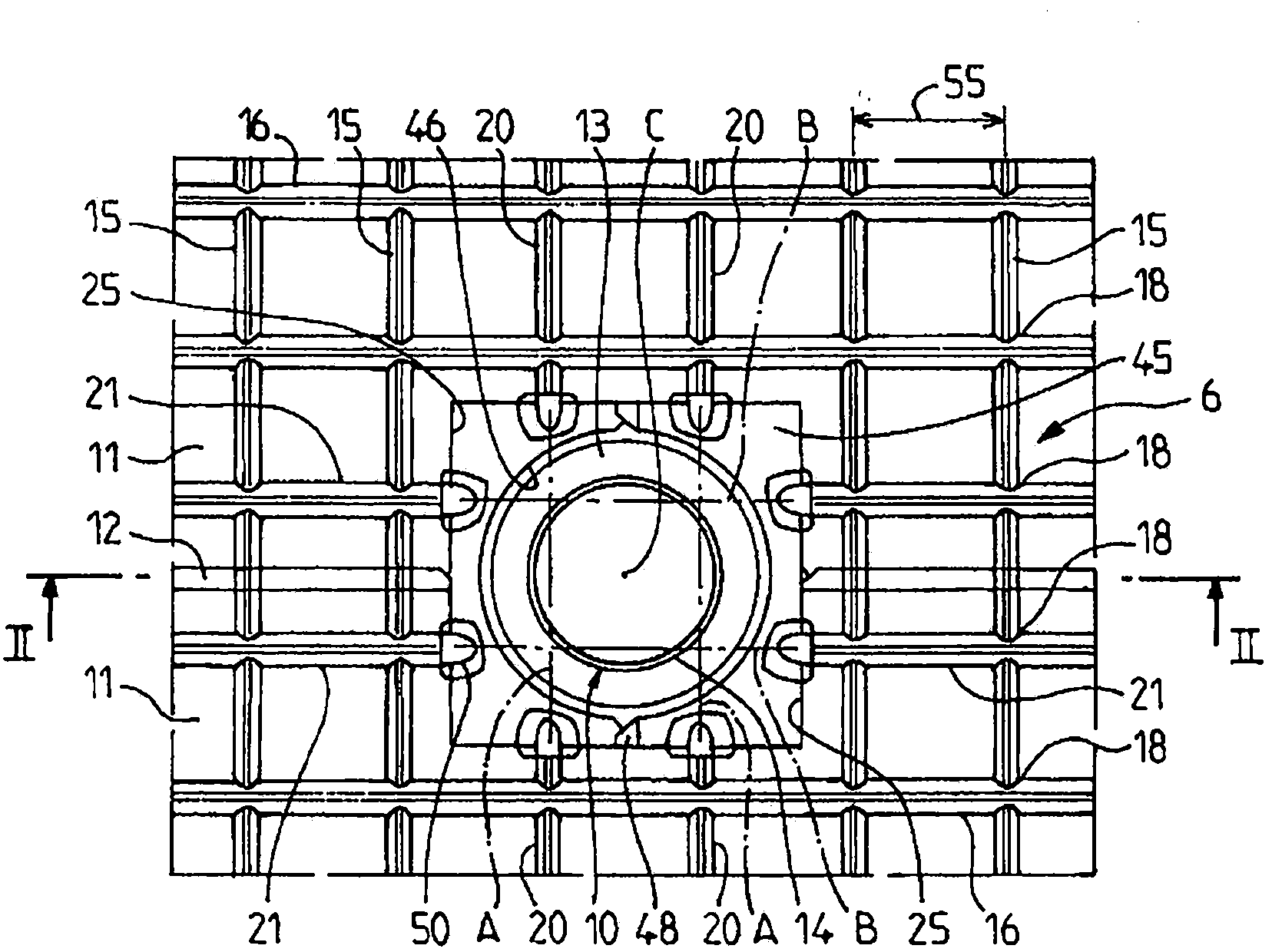 Sealed and insulating vessel comprising a support foot