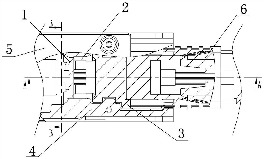 High-tolerance fixing structure of MT insertion core in optical module structure