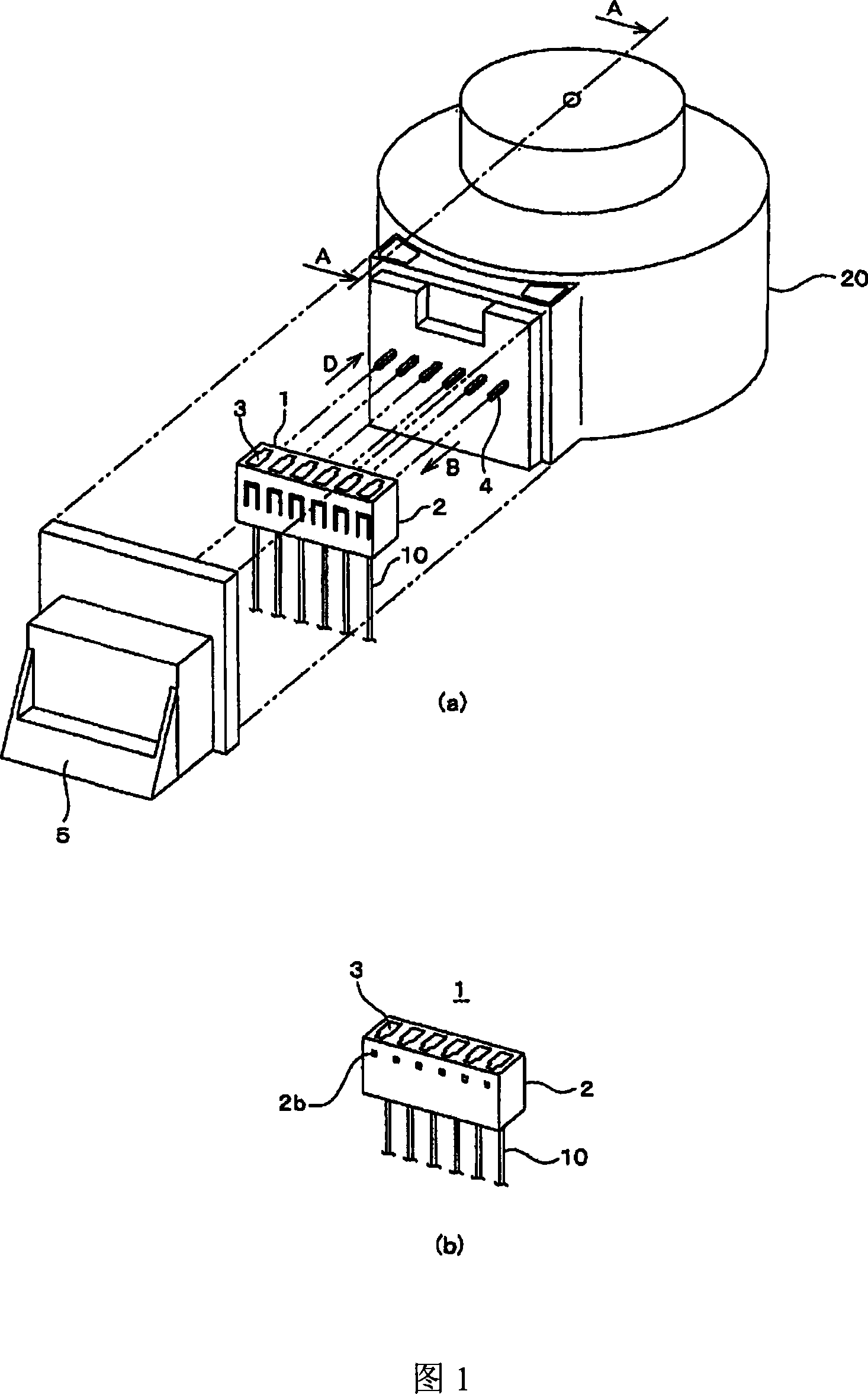 Connector, conducting connecting structure and method