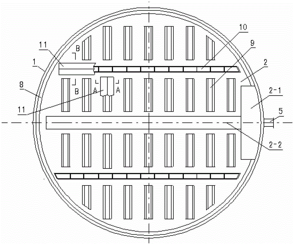 Liquid collecting and gas distributing device for large-scale flue gas desulfurization tower