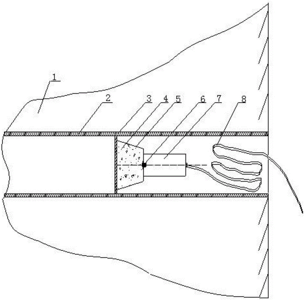 Microseismic monitoring sensor installation device and installation method