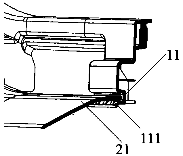 Mounting structure of automobile rear skin assembly