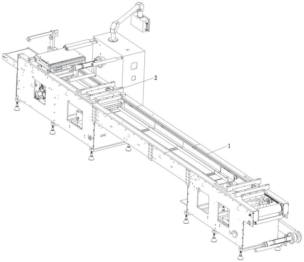 Heat sealing mechanism on medical product blister packaging machine