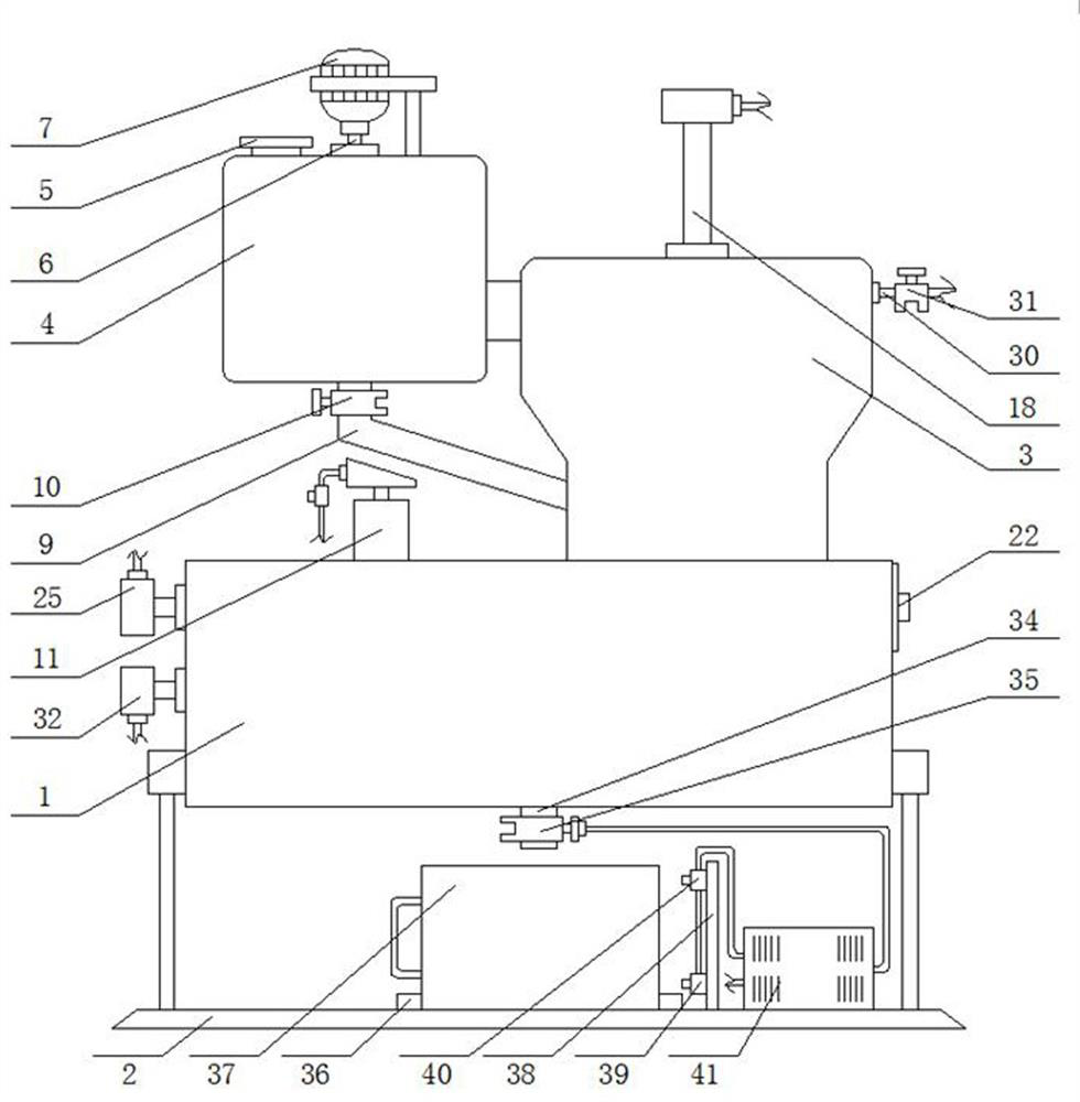 Squeezing device for plant juice extraction