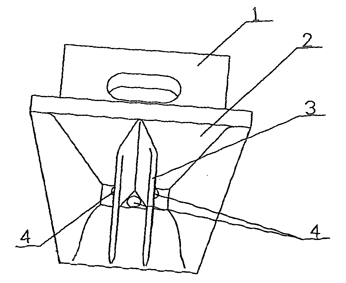 Three-aperture bell mouth for compact spinning