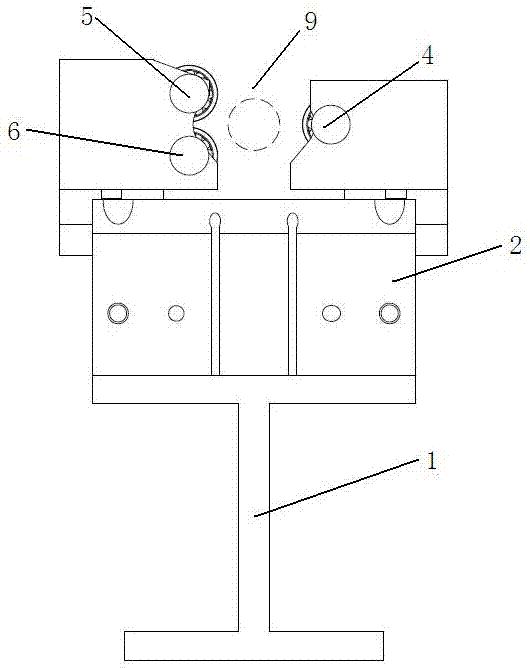 Supporting and rotating device and method for machining long and thin parts