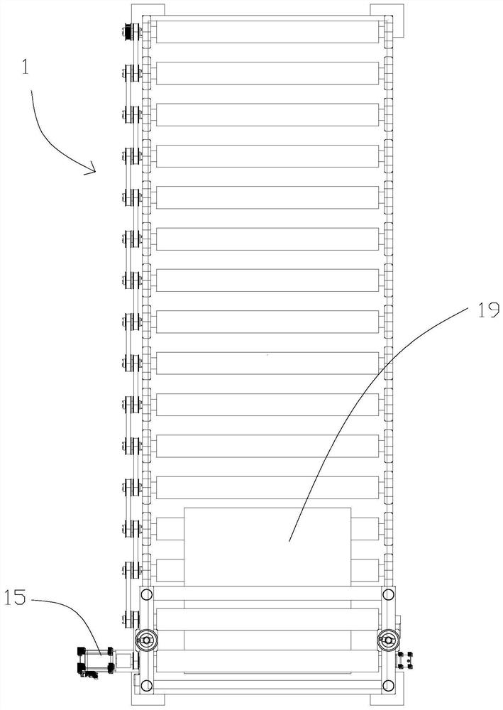 Glass size measuring device and measuring method thereof
