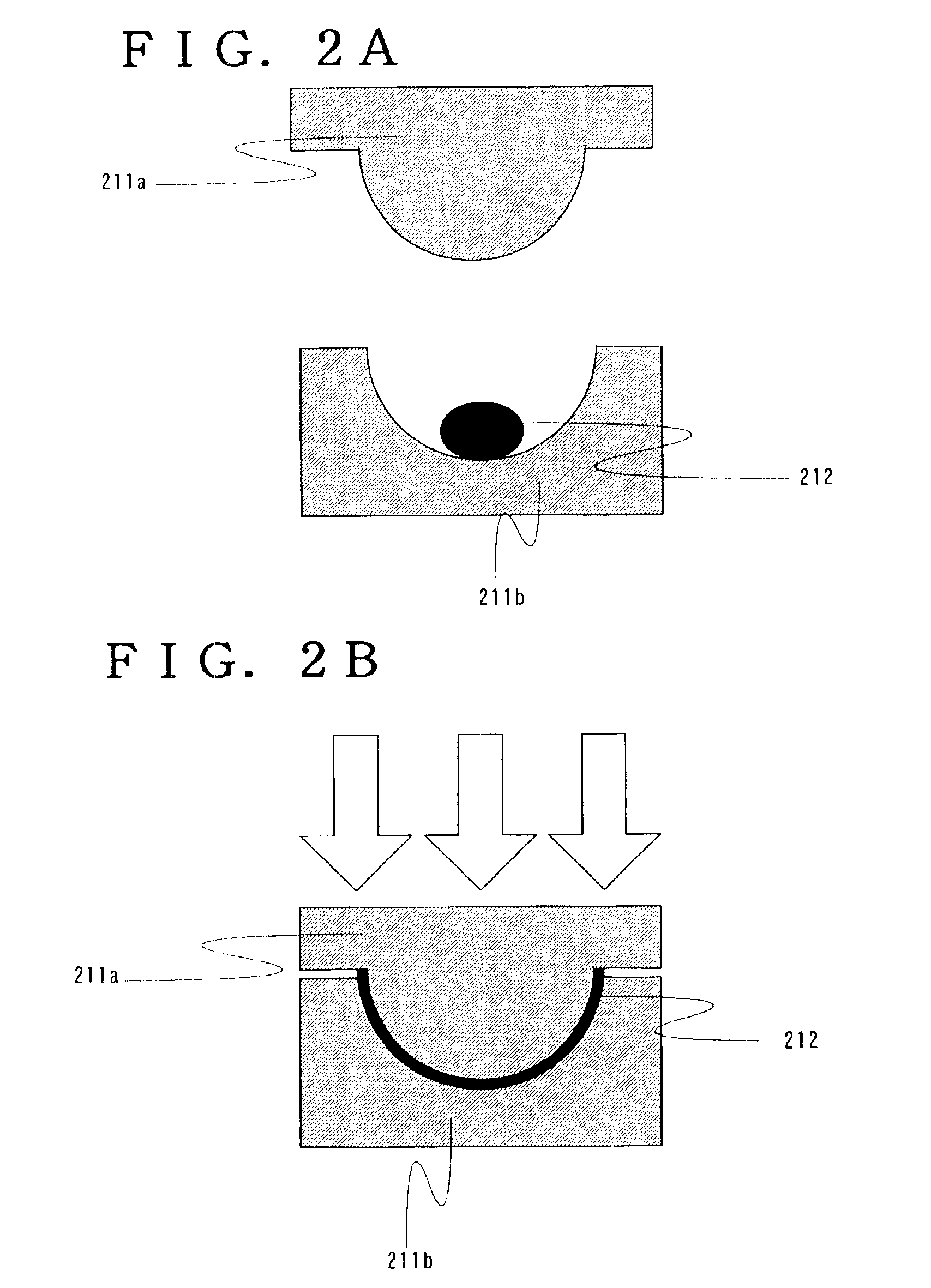 Method for fabricating a semiconductor device by transferring a layer to a support with curvature