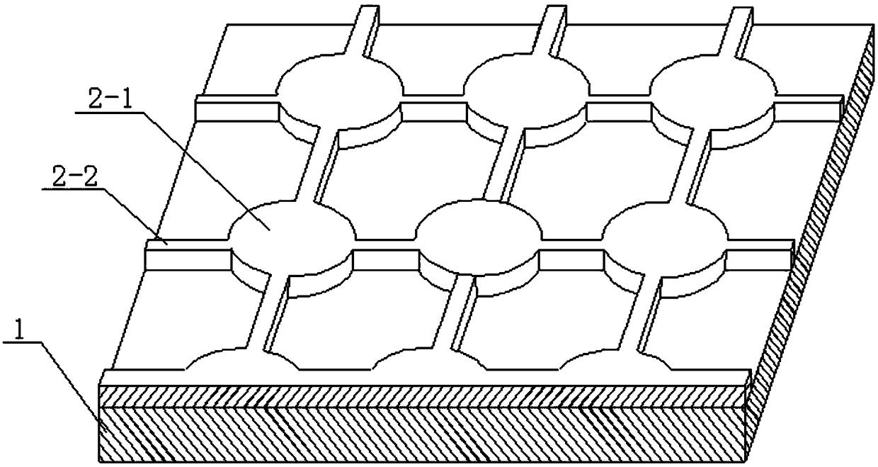 A tunable terahertz metamaterial filter based on low-voltage driving liquid crystal material and its preparation method