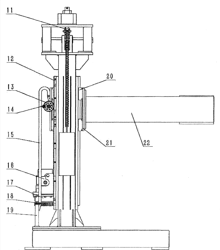 Small-resistance anti-stall lifting device with vertical shaft needing to move vertically