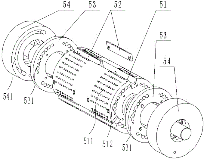 Cross folding device used for handkerchief paper packaging, and implement method thereof
