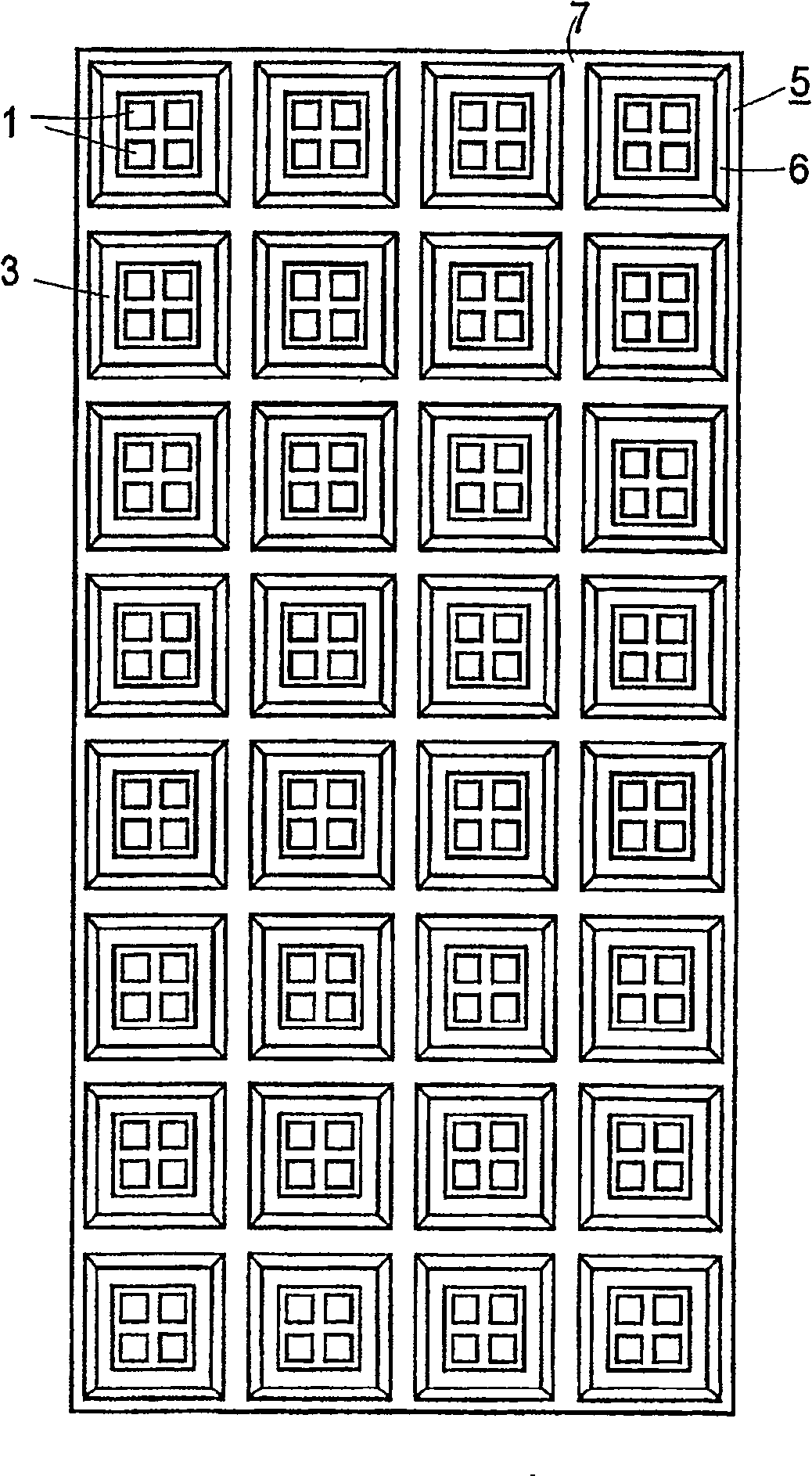 Device for producing a bundled light flux