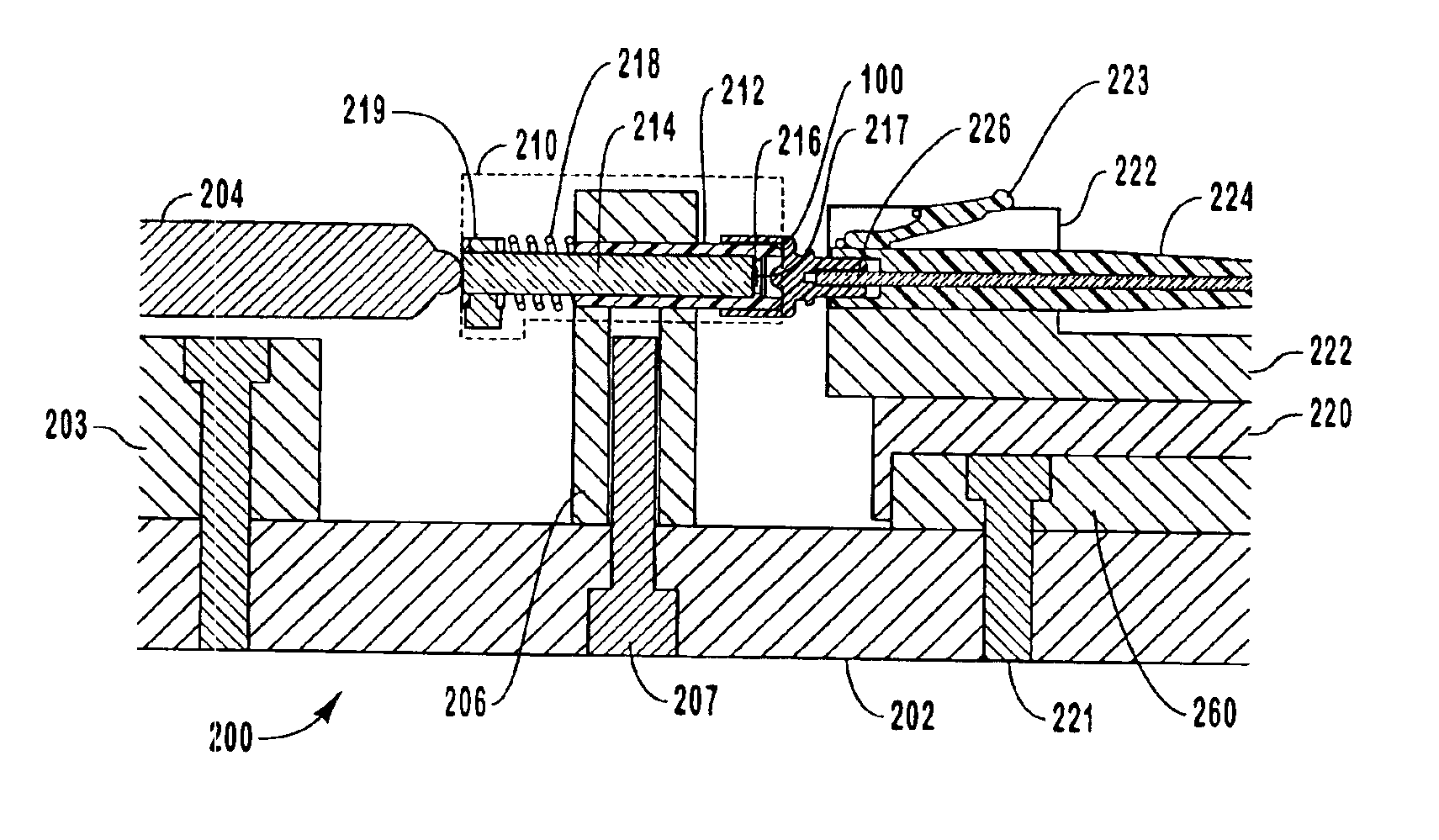 Apparatus and method for testing optical transceivers