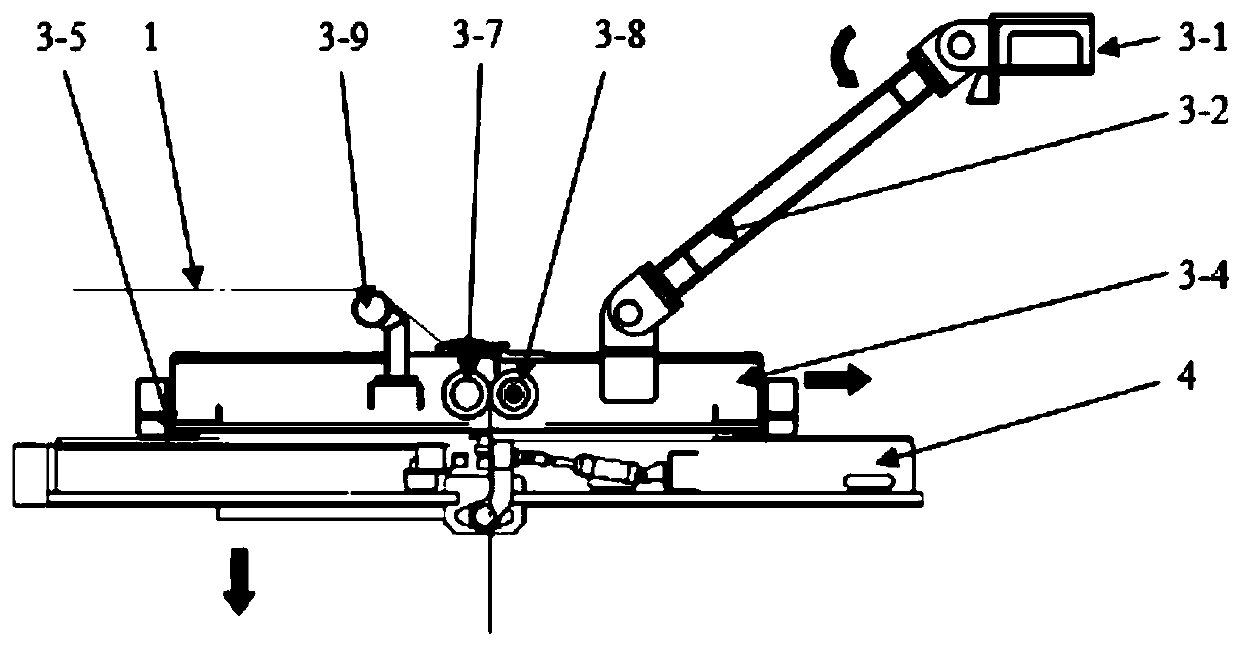 Film feeding mechanism adopting cantilever beam swing structure and working method