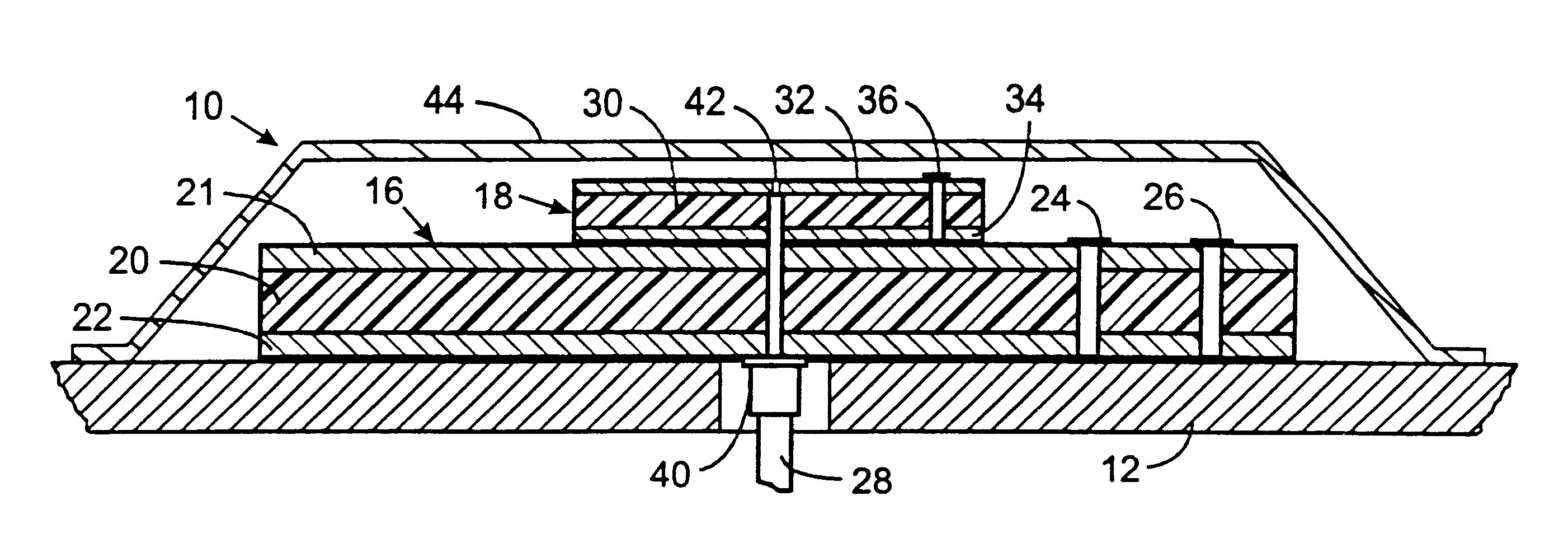 Dual frequency band communication antenna