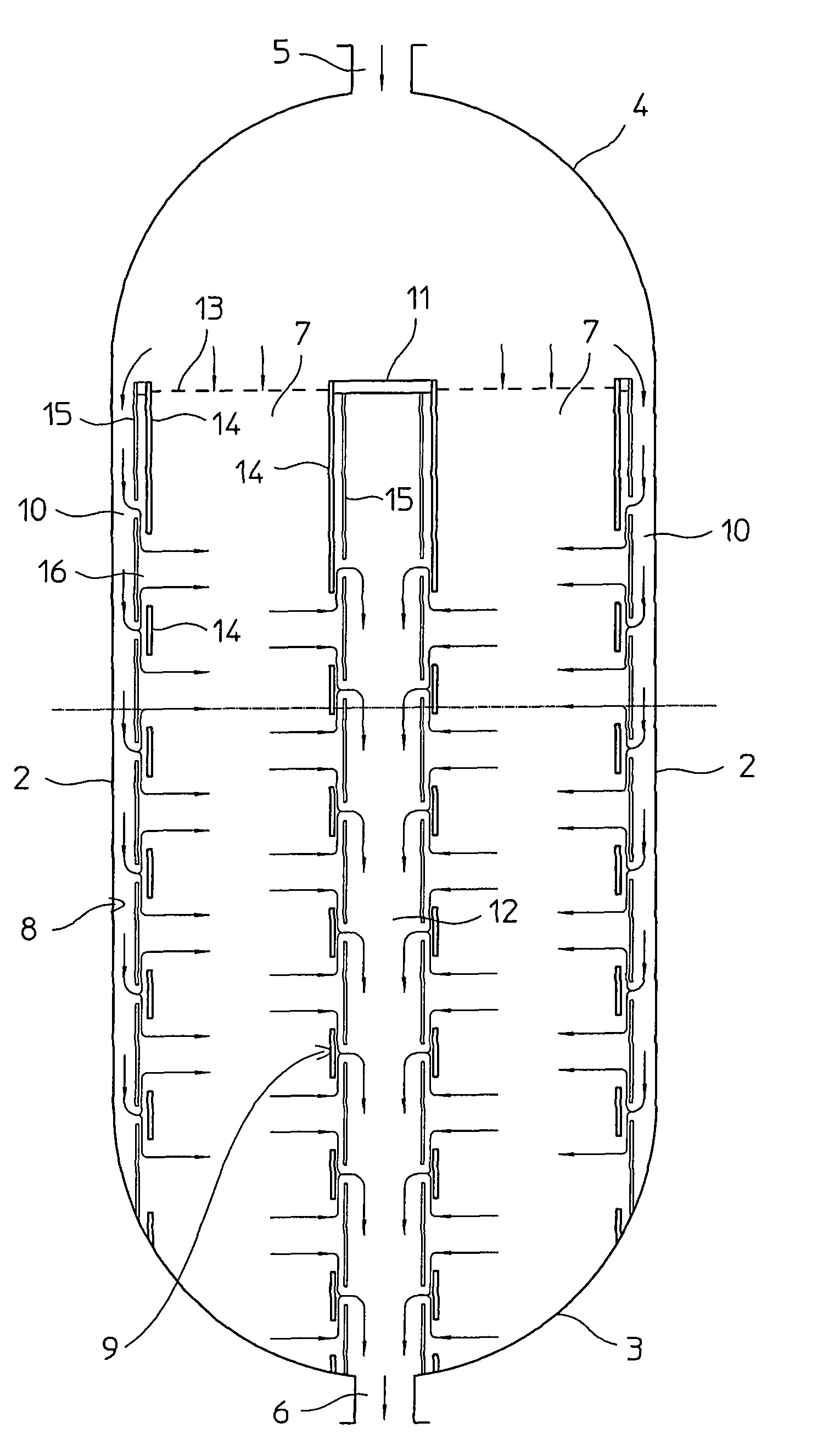 Wall system for catalytic beds of synthesis reactors