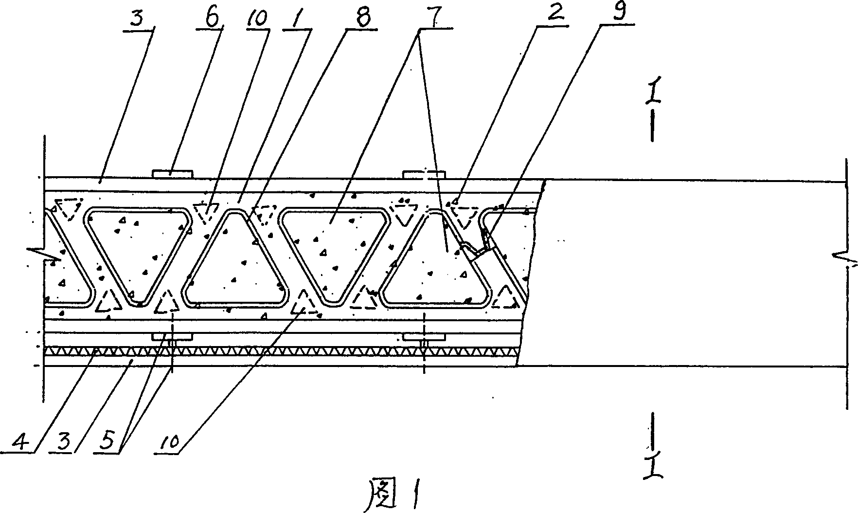 Composite building construction member of cold bending thin wall lattice configuration steel and concrete and its producing method