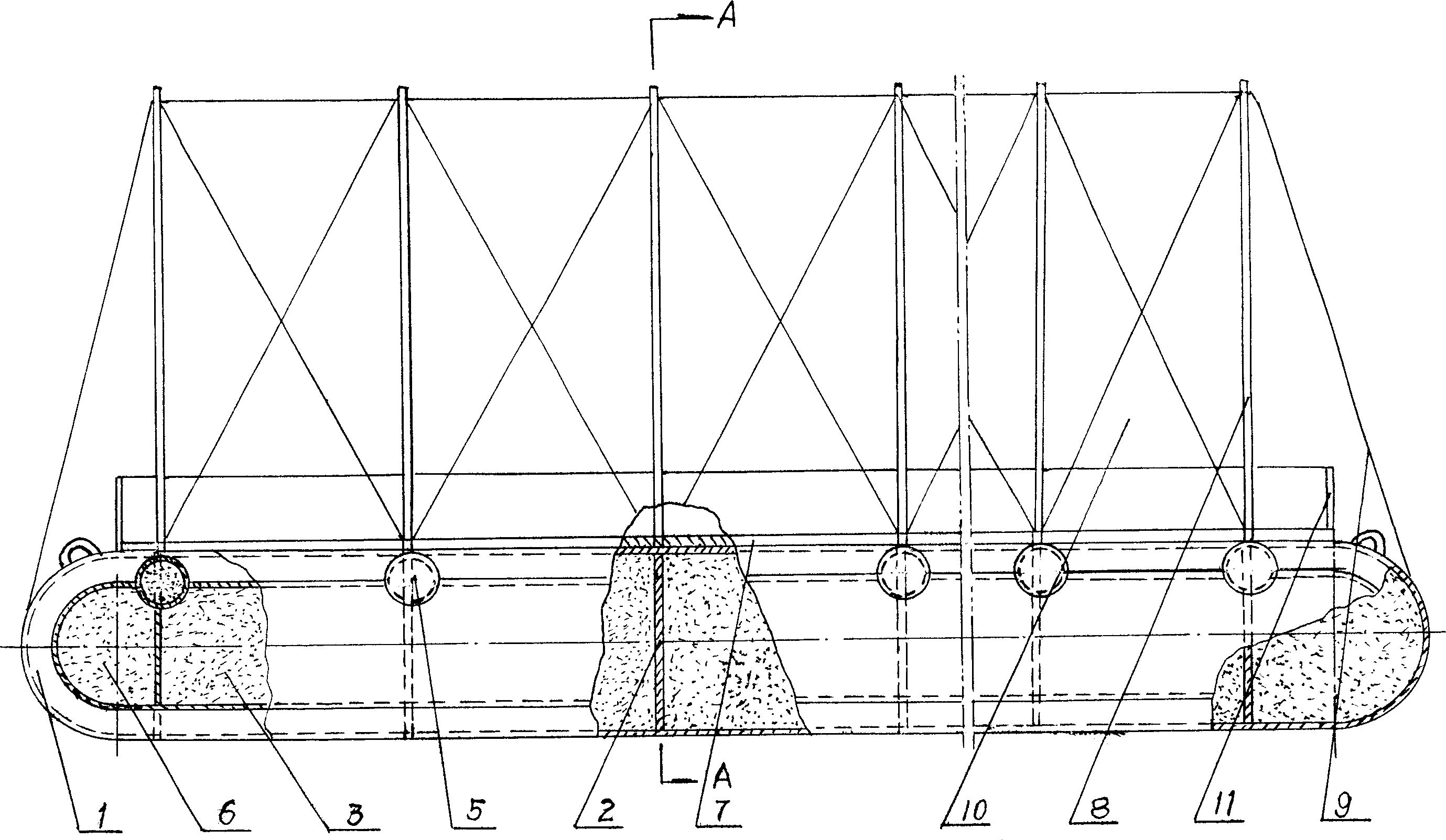Three-body target boat of float structure