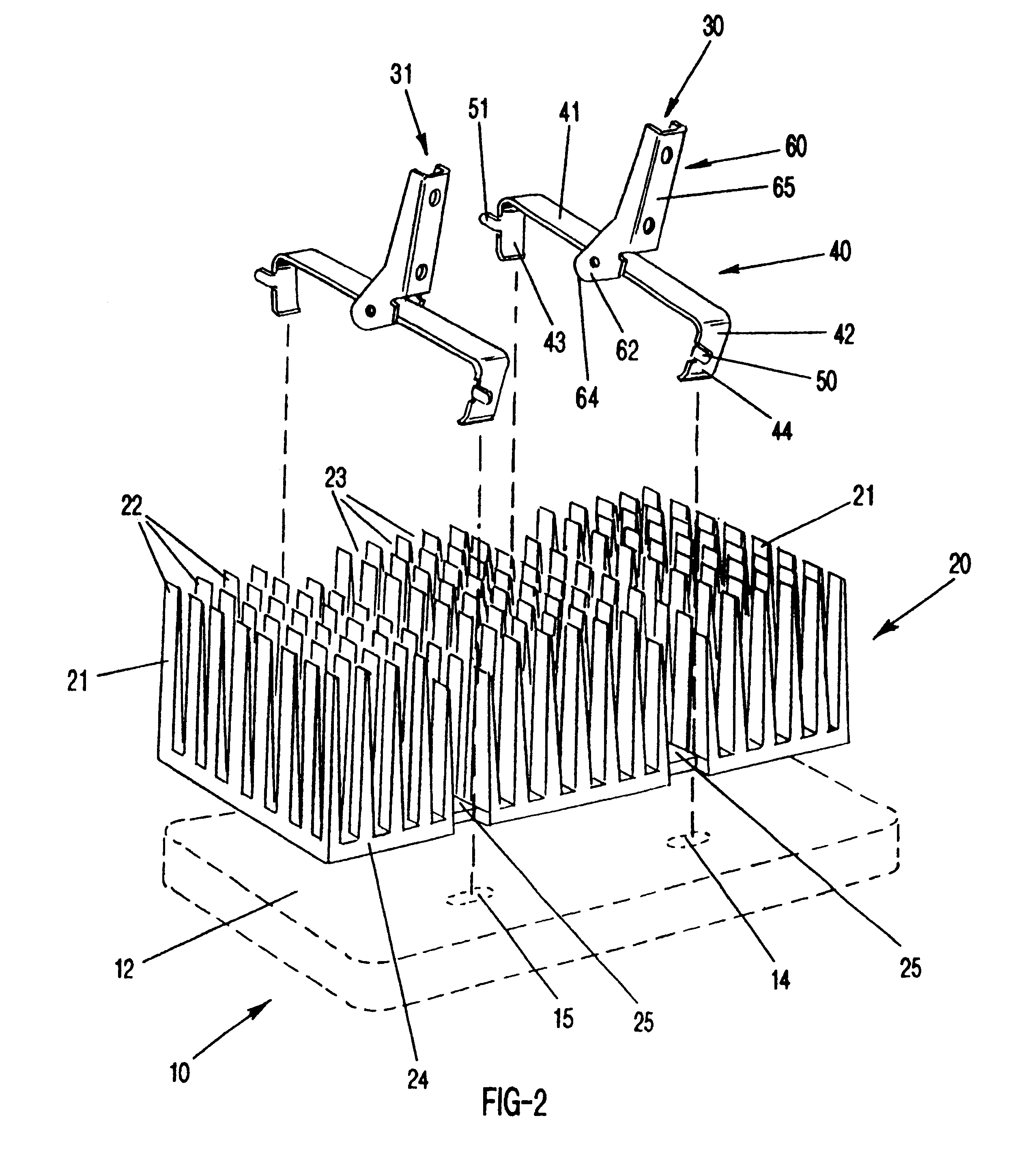 Cam-type retainer clip for heat sinks for electronic integrated circuits