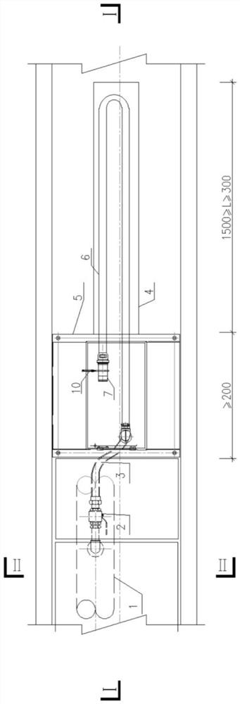 Water feeding hose fixing structure of passenger train