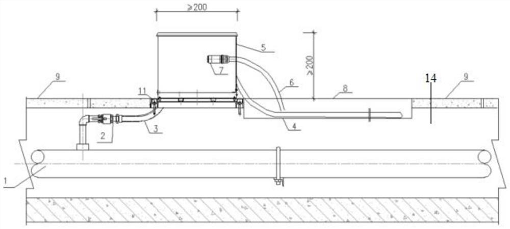 Water feeding hose fixing structure of passenger train