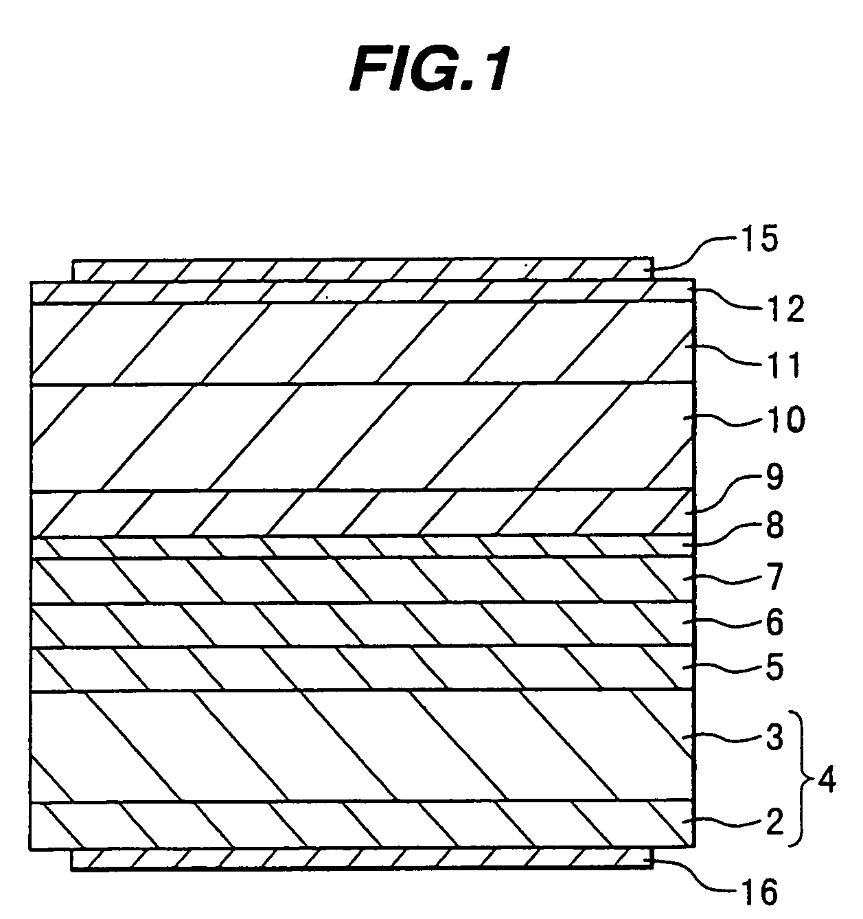 Semiconductor light emitting device having quantum well layer sandwiched between carrier confinement layers