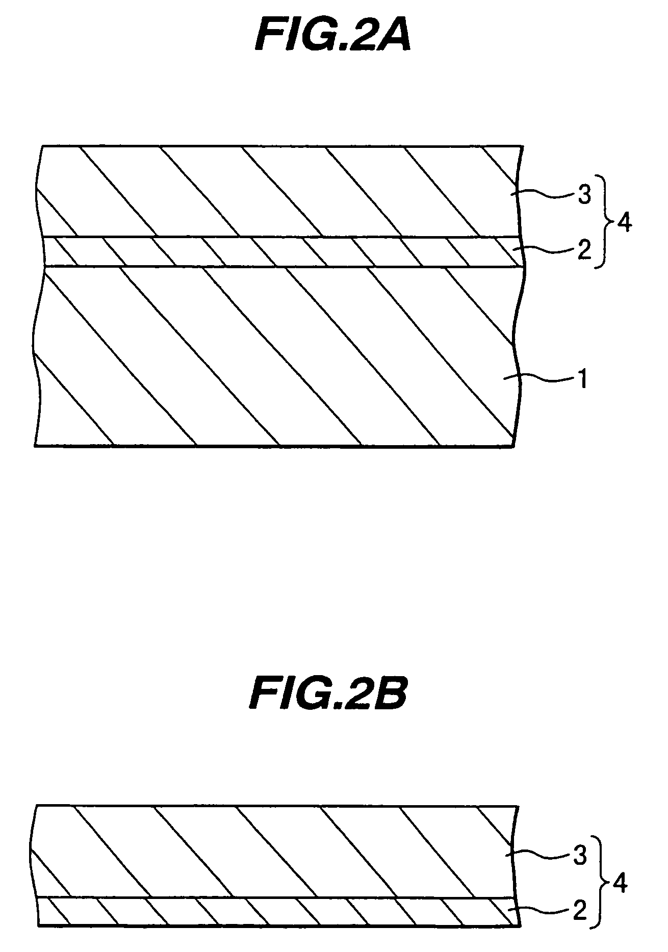 Semiconductor light emitting device having quantum well layer sandwiched between carrier confinement layers