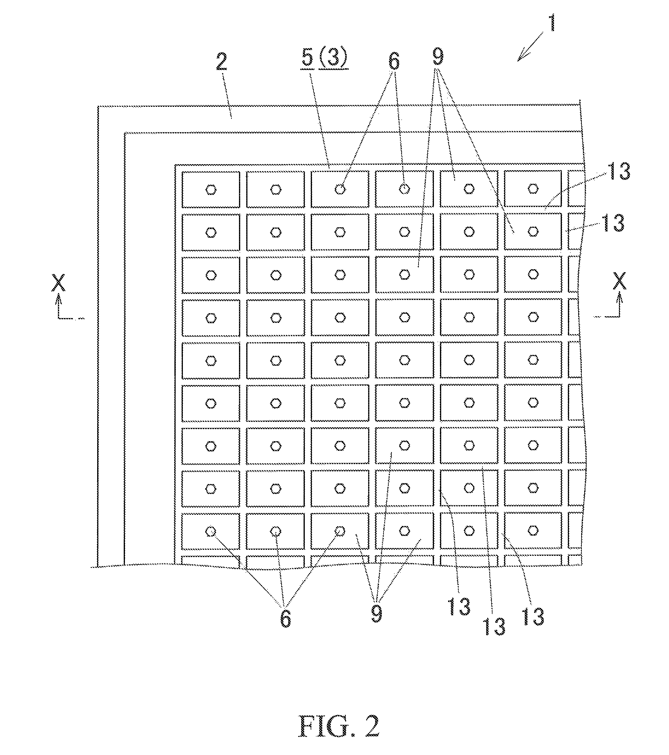 Partitioned reaction container for manufacturing capacitor element including openable and closable passage