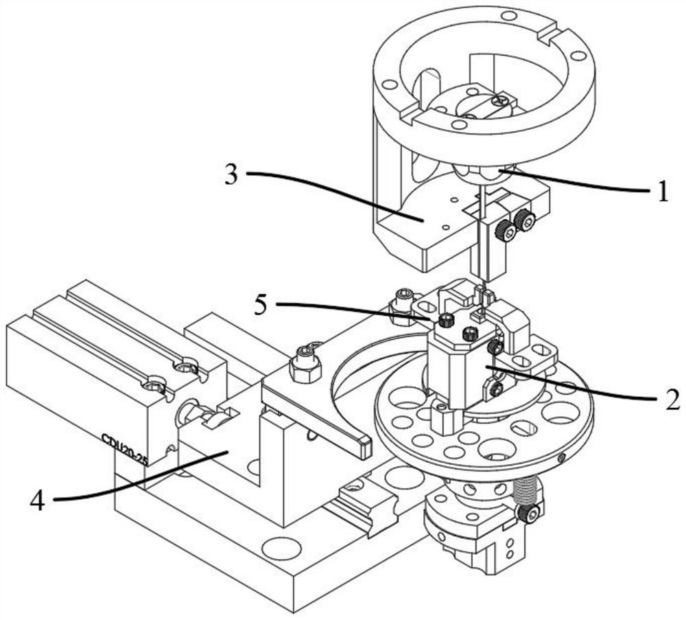 Saw blade clamping guide device and saw blade clamping guide method