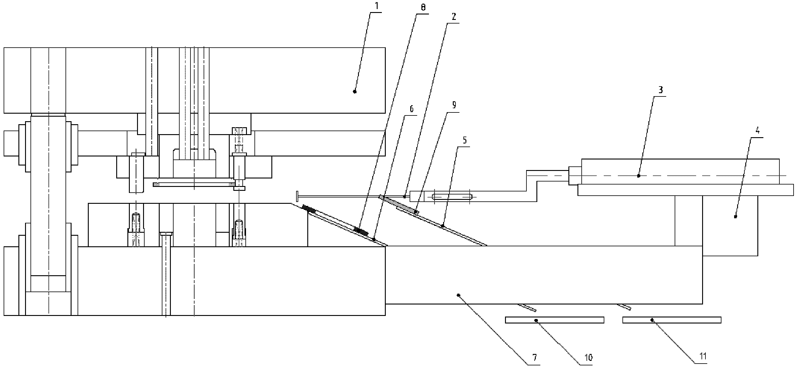 Automatic extracting device used in fine blanking