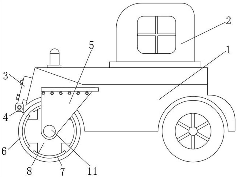 Self-adjusting road roller capable of preventing local bulge