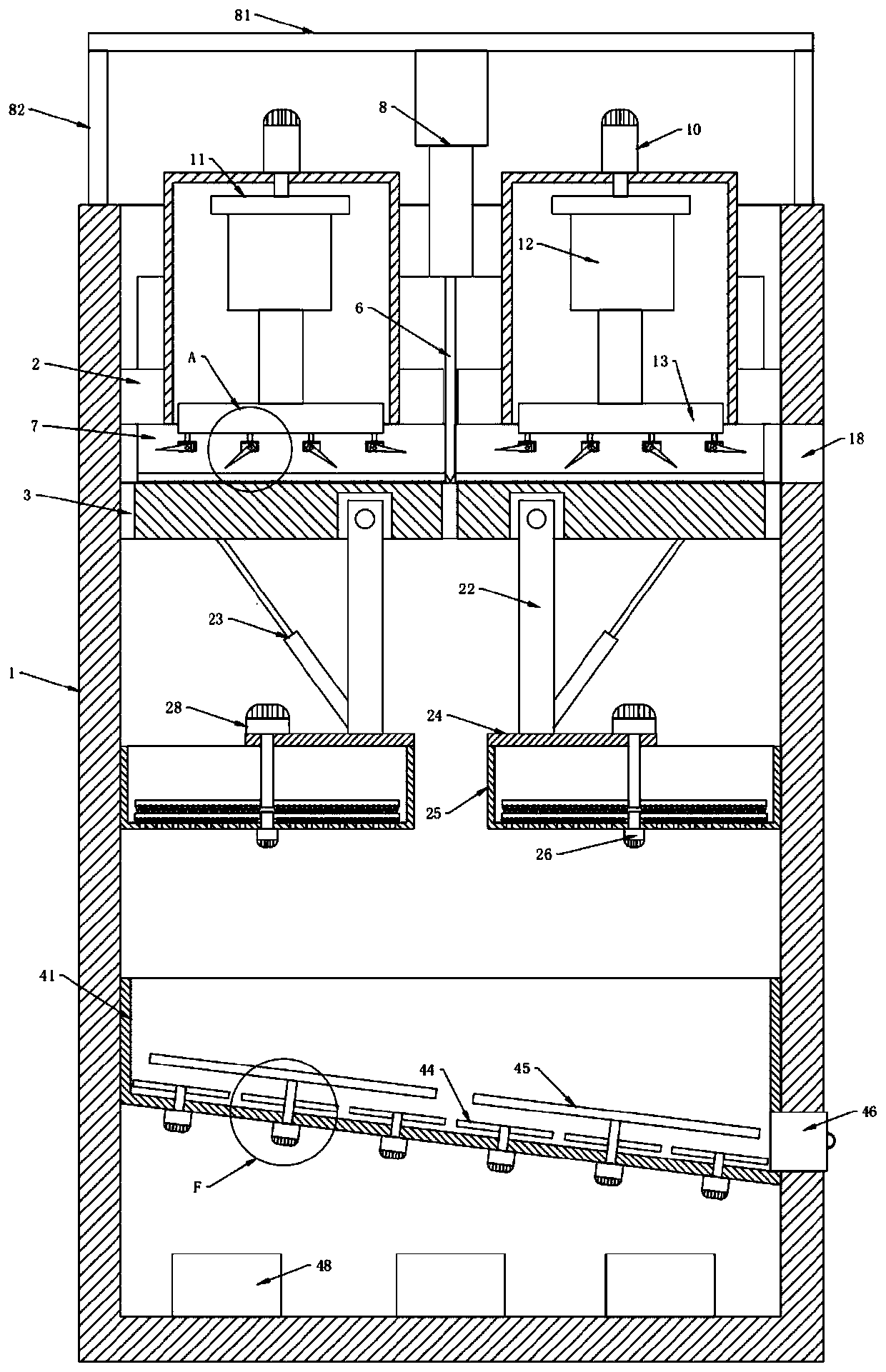 Rotary-type meat stuffing mashing device with uniform pickling function