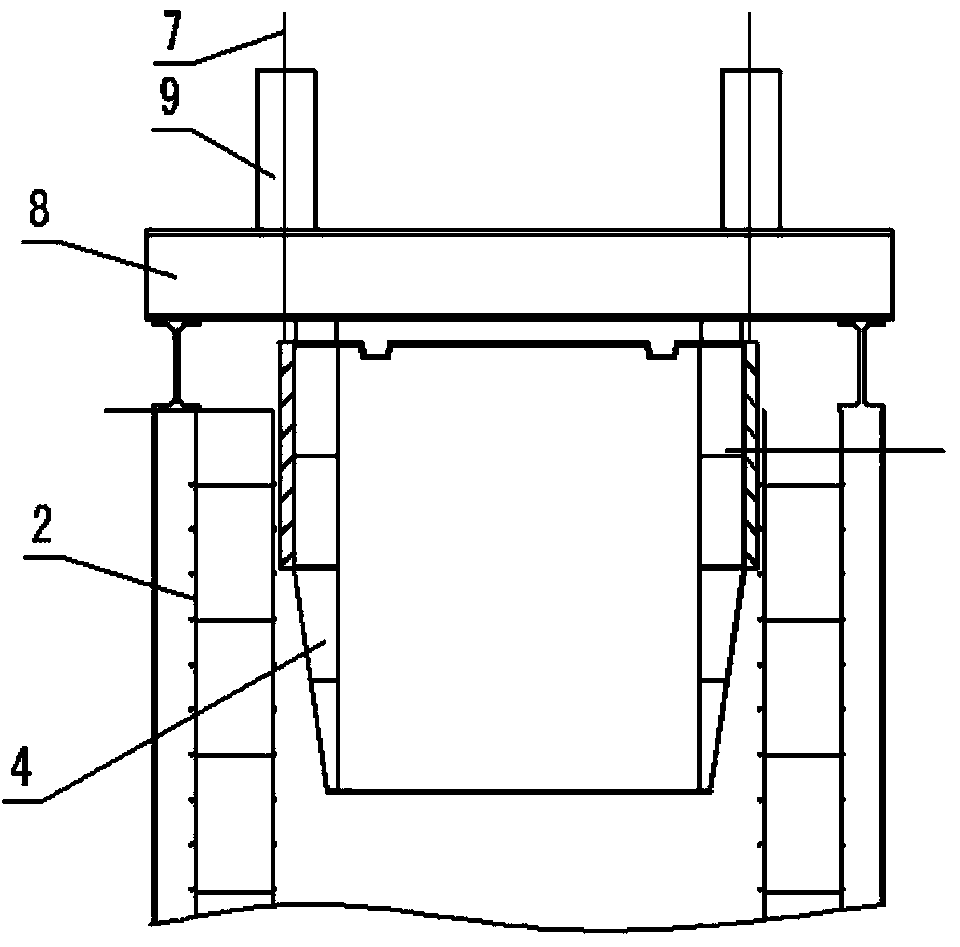 Underwater pouring type tubular column with retaining wall and construction method thereof