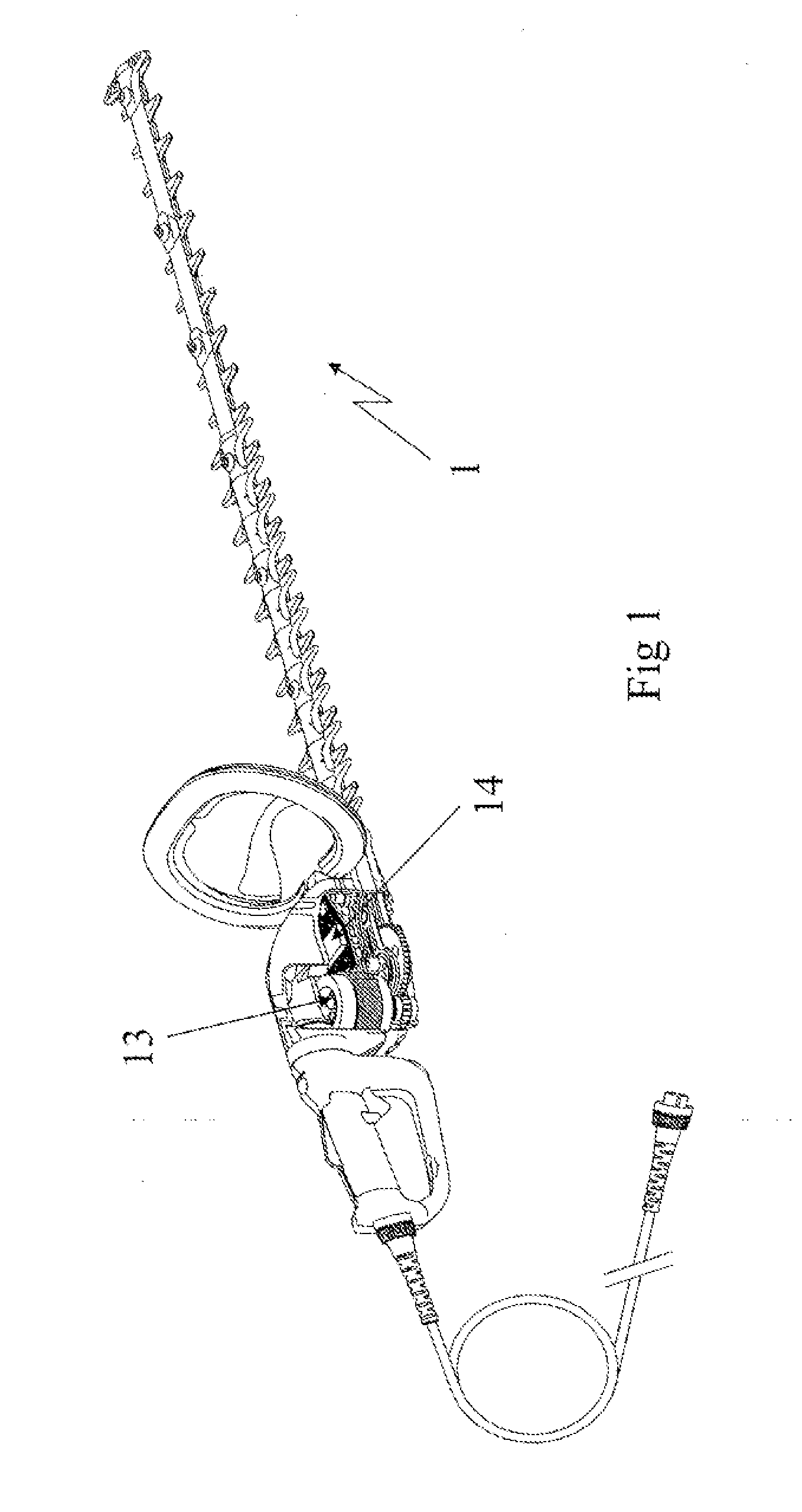 Self-unjamming motorized trimming apparatus, particularly a hedge trimmer
