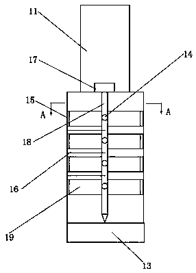 Shallow soil sample collecting device and method for geological exploration
