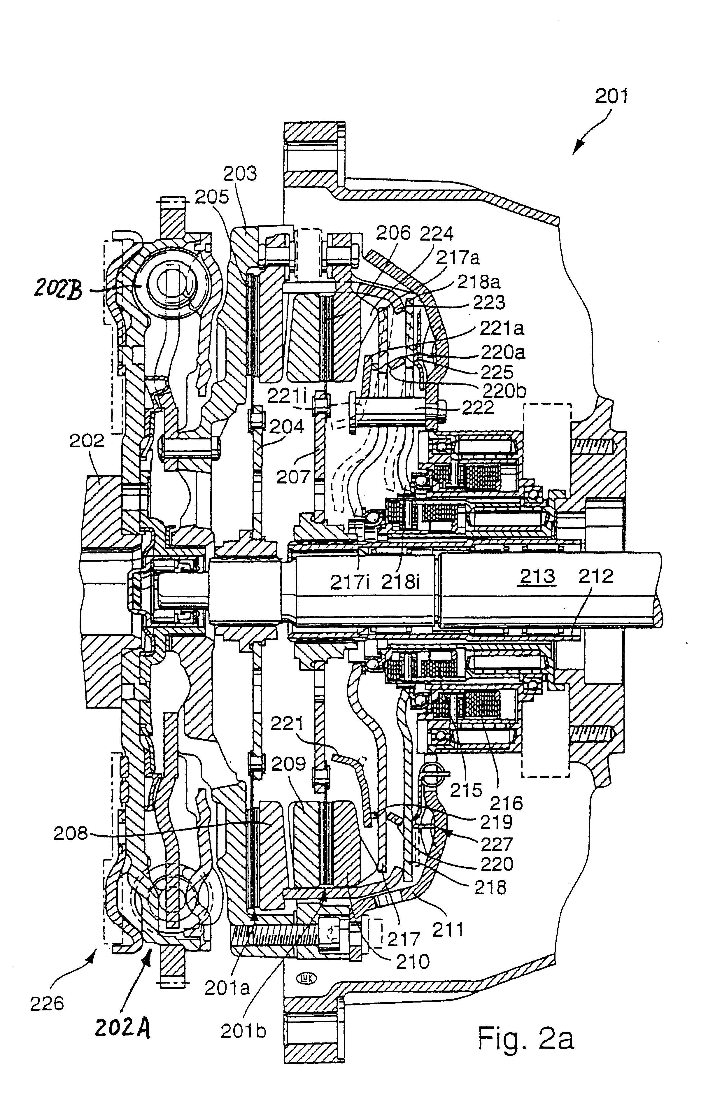 Clutch assembly and methods of assembling and operating the same