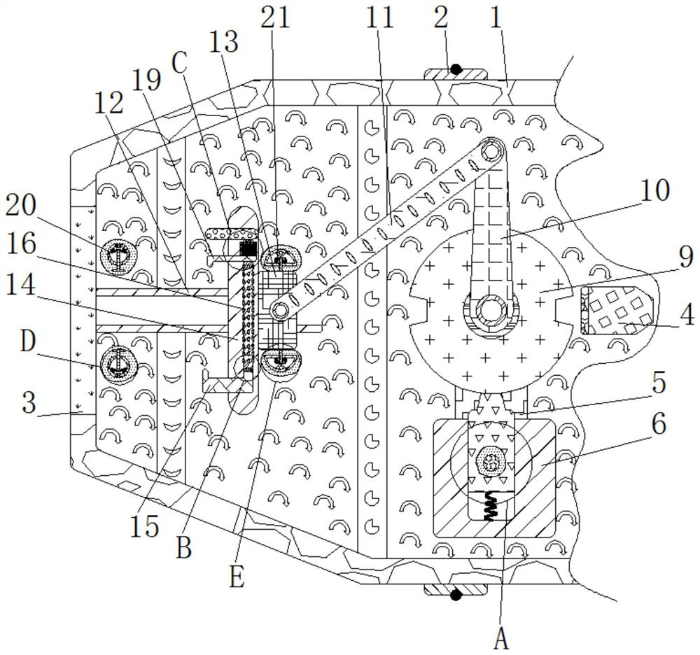 Device for efficiently and automatically clamping and installing chain type hoop