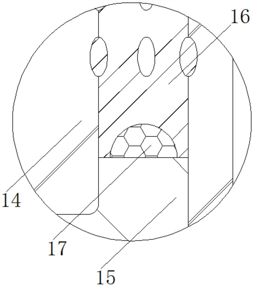 Device for efficiently and automatically clamping and installing chain type hoop