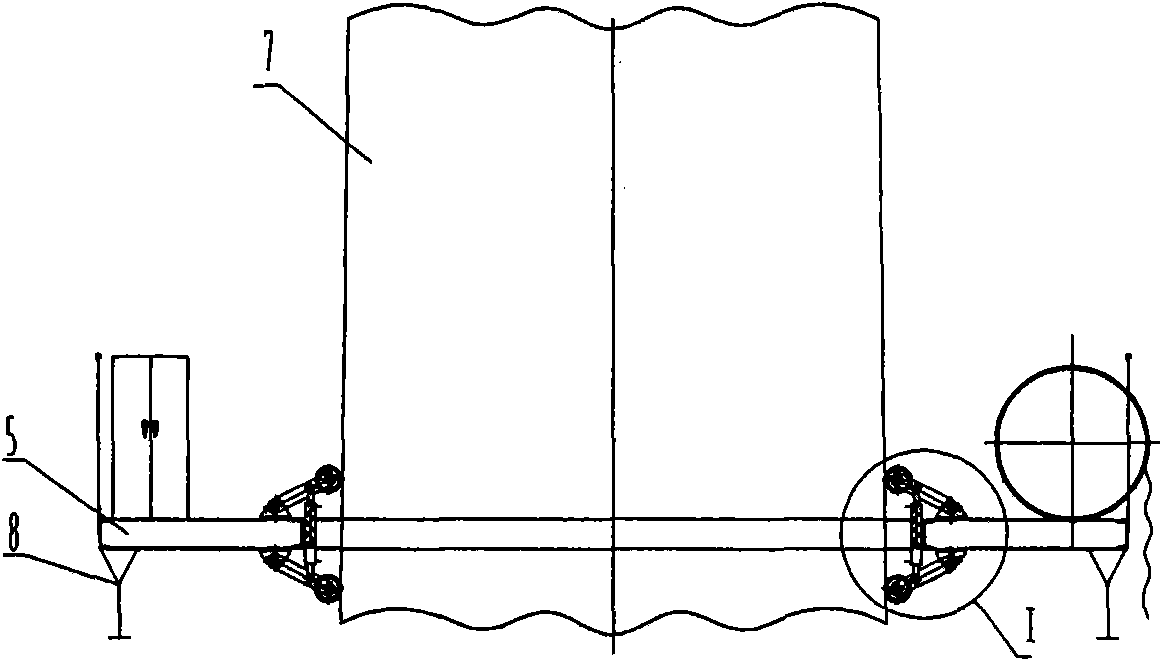 Large-diameter cylinder body outer wall climbing device