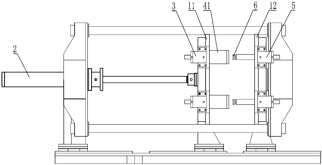 Mould closing device for plastic forming machine