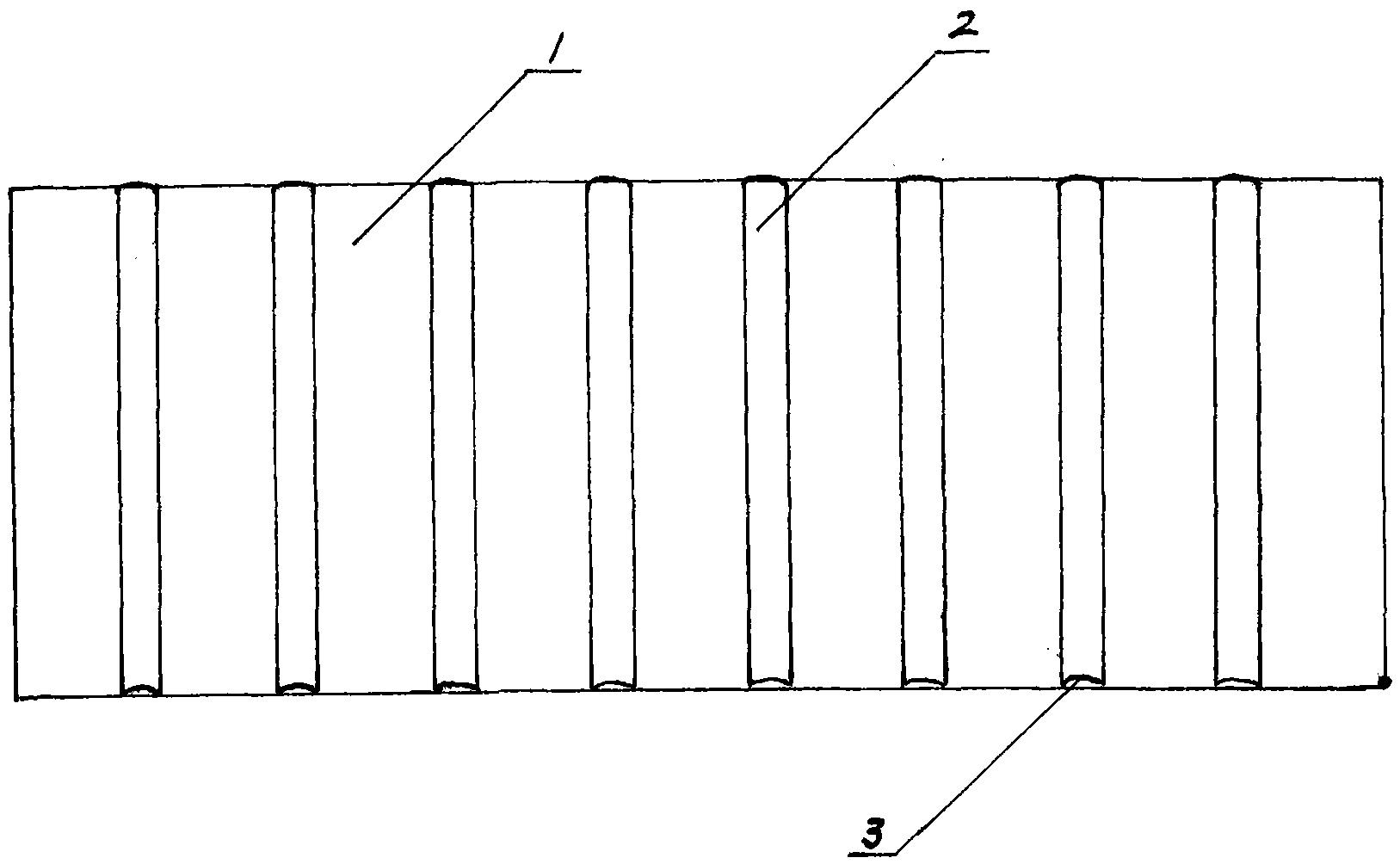 Automobile-covering cloth body capable of being placed with intermediate liner
